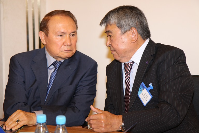 اسىل قاسيەت سەڭگىرى