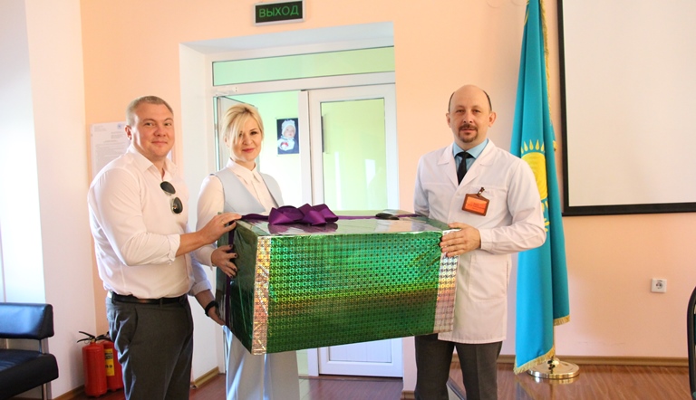 «KAZ Minerals» انا مەن بالا ورتالىعىنا جاڭا جابدىقتار سىيلادى