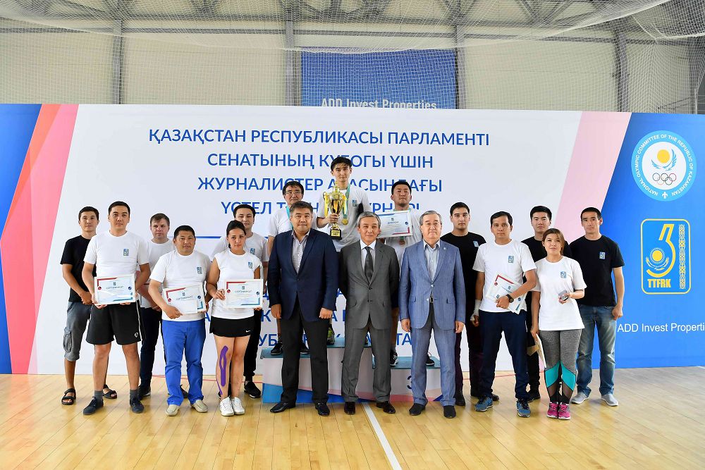 سەنات كۋبوگىنا ۇستەل تەننيسىنەن جۋرناليستەر اراسىندا تۋرنير ءوتتى