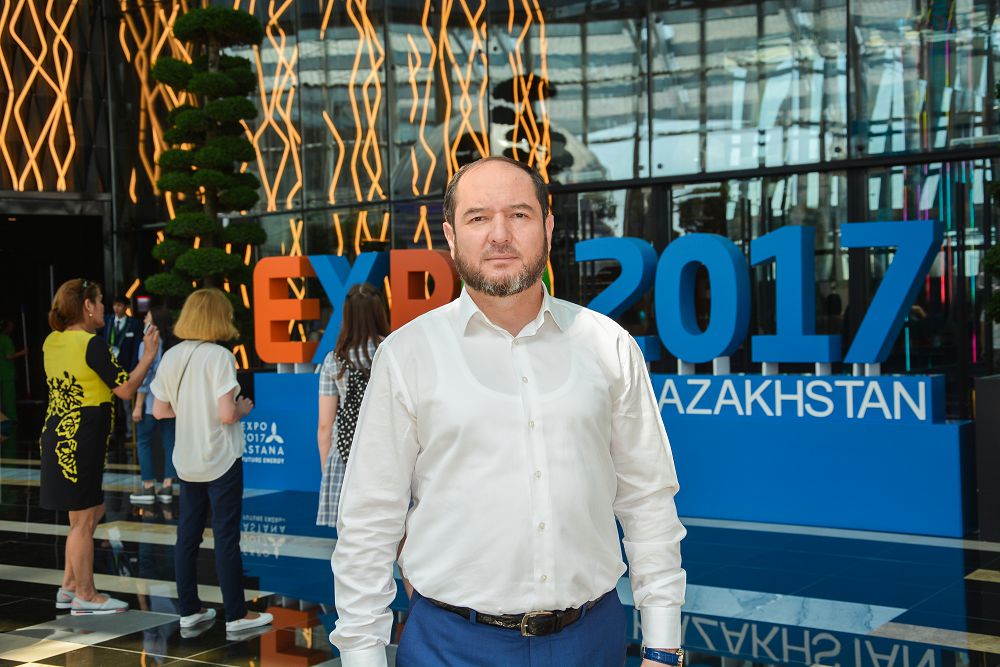 بالالاردى قۋانىشقا بولەدى