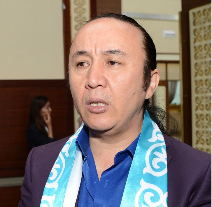 قايدا جۇرسەك تە قازاق ونەرىن دارىپتەۋمەن كەلەمىز