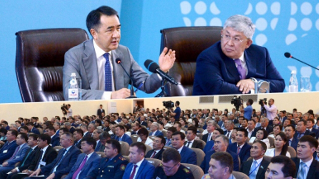 پرەمەر-مينيستر قىزىلوردادا ەلباسى جولداۋىن ىسكە اسىرۋ بارىسىن تالقىلادى