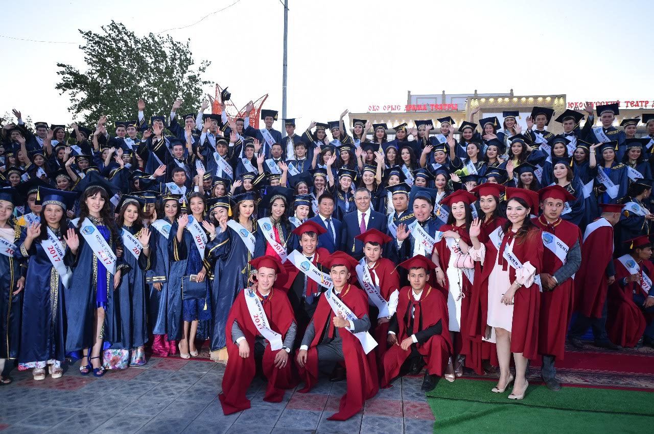 وقو-دا بيىل 11 مىڭنان استام تۇلەك ديپلوم الدى