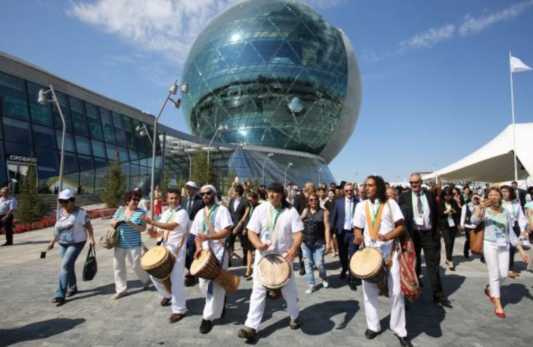 بارابانشىلار شەرۋى كەلۋشىلەردى باۋرادى