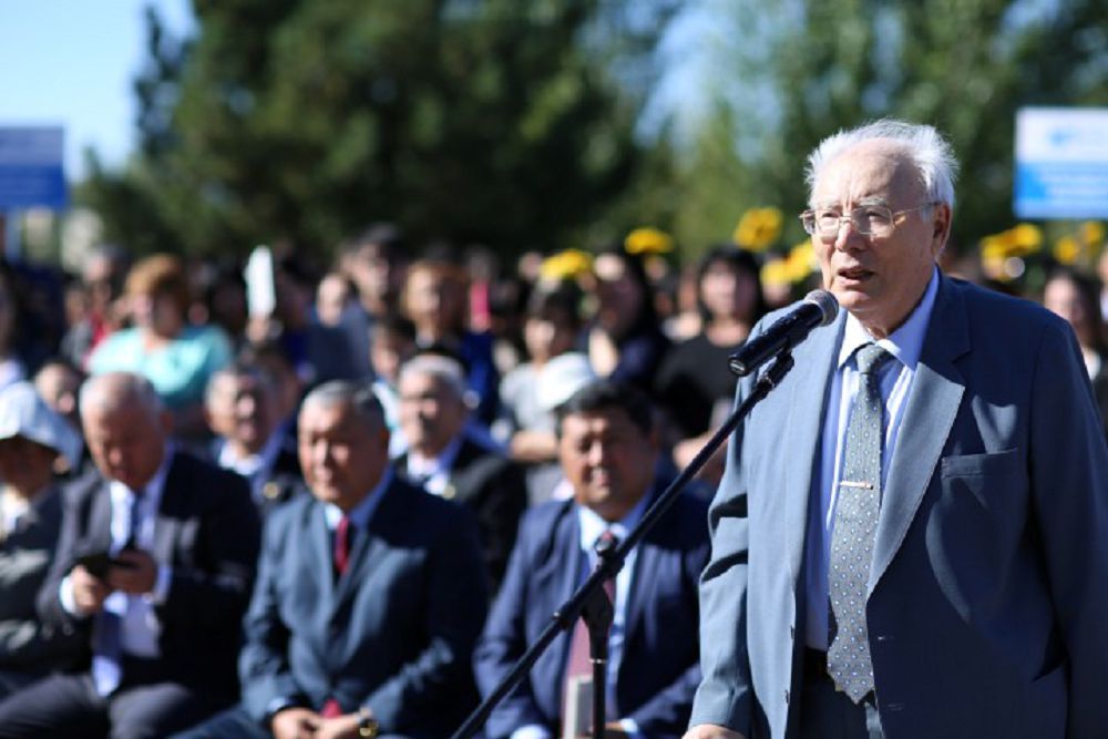 قيىن كەزدە قيۋىن تاپقان