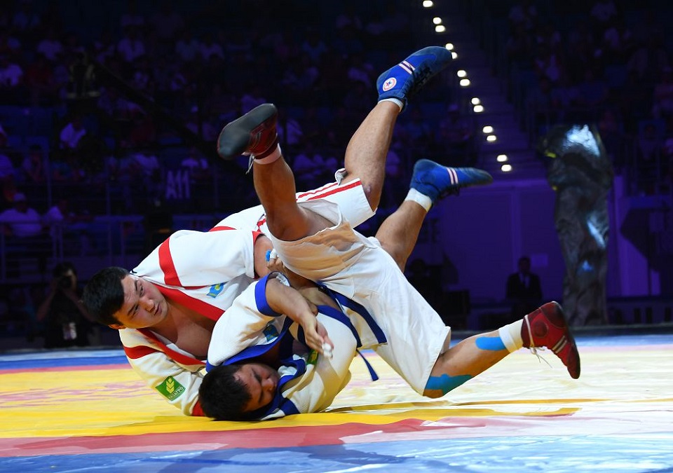 ەلامان ناعىز ەر ەكەن!