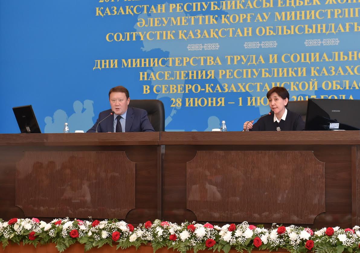 ەڭبەك جانە تۇرعىنداردى الەۋمەتتىك قورعاۋ ءمينيسترى سولتۇستىك قازاقستاندا بولدى