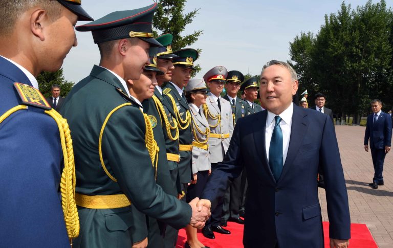 ەلباسى مەملەكەتتىك تۋدى كوتەرۋ سالتاناتتى راسىمىنە قاتىستى