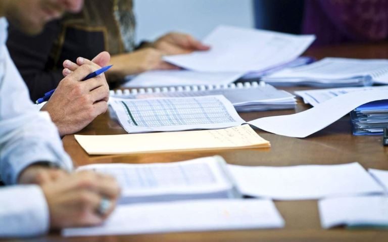 قارىز قايتارماعاندارمەن كوللەكتورلىق اگەنتتىك اينالىسادى