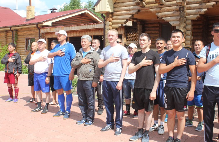 قوستانايلىق پوليتسەيلەر العاش رەت مەرەكەلىك وتباسىلىق سپارتاكيادا وتكىزدى