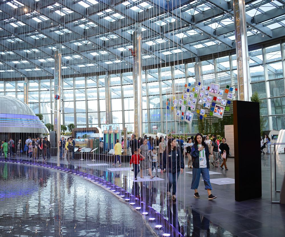 كورمە تاڭعاجايىپتارى تەمىرجولشىلاردىڭ بالالارىن تامسانتتى 