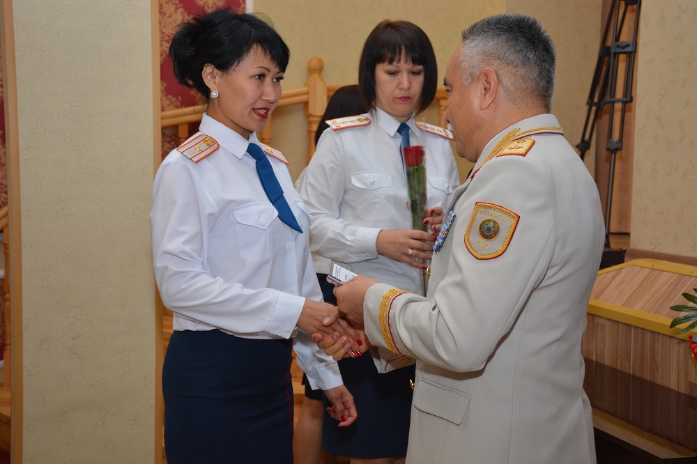 سقو: استانا كۇنى قارساڭىندا پوليتسەيلەر ماراپاتتالدى