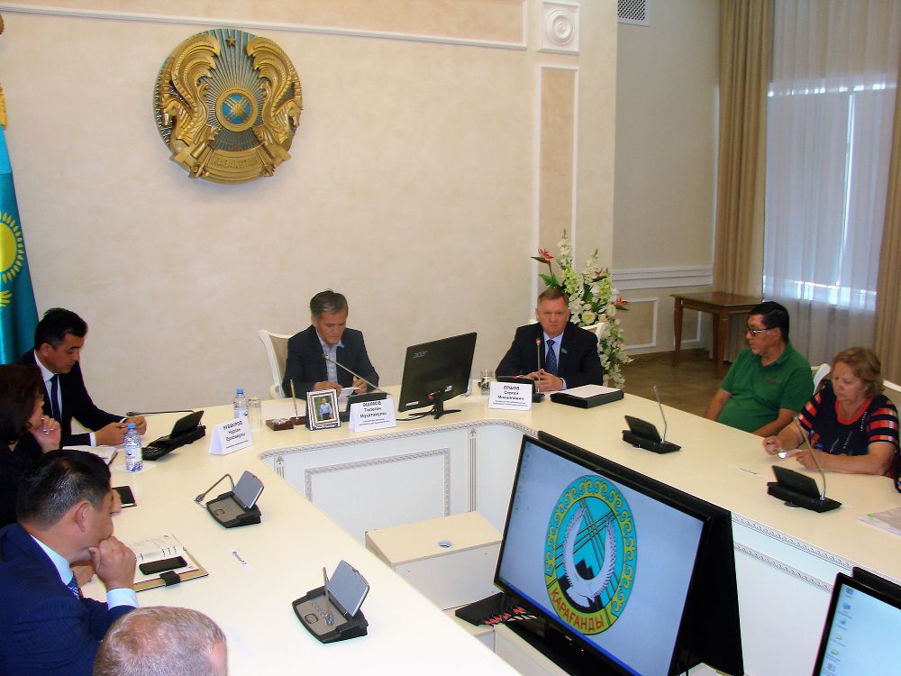 سەناتور قاراعاندى وبلىسىنىڭ ماسەلەلەرىن تالقىلاۋعا قاتىستى