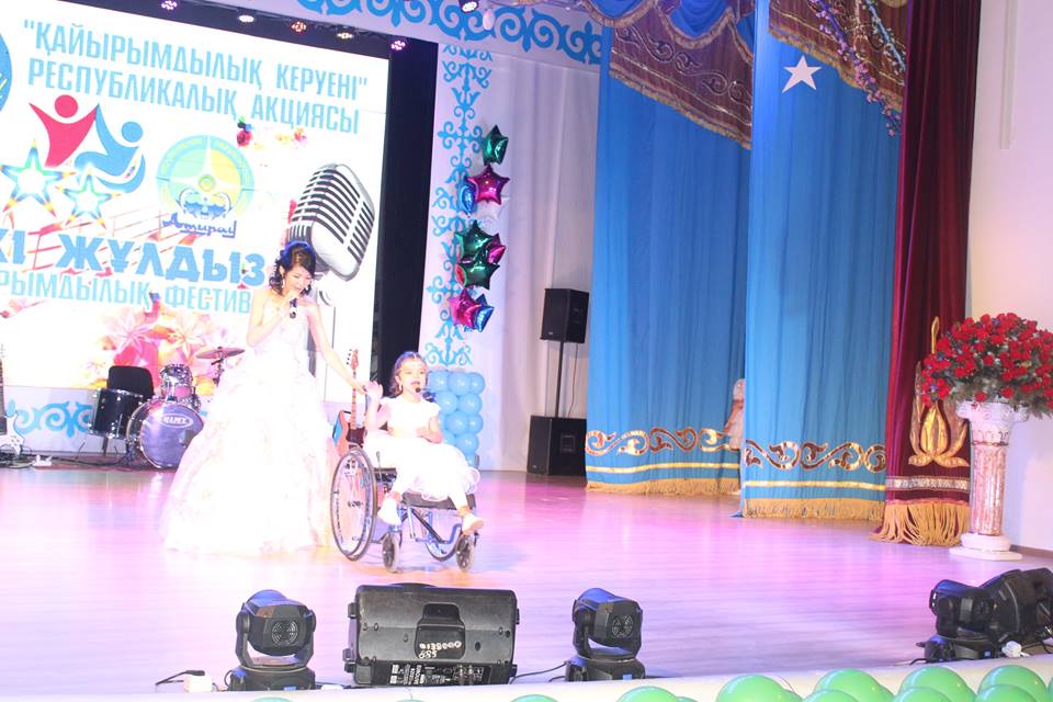 "قايىرىمدىلىق كەرۋەنى" اكتسياسى اتىراۋدا جالعاستى