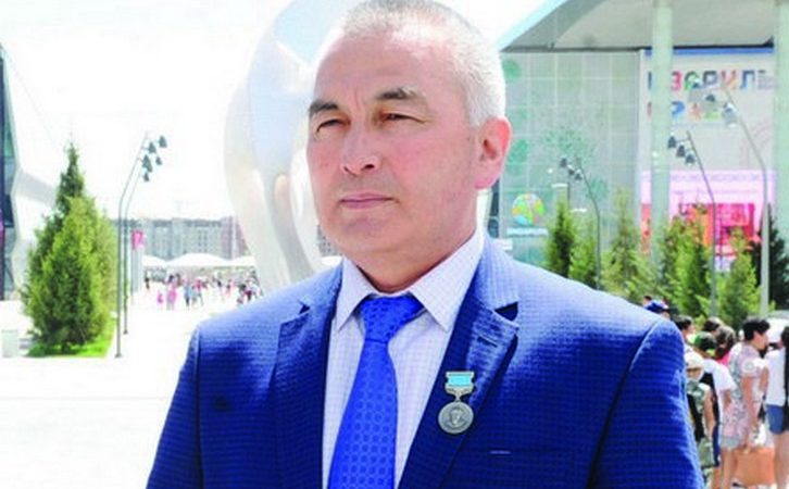 ەكسپو-نىڭ ميلليونىنشى بيلەتىن ساتىپ الۋشى كورمەنى تاماشالادى