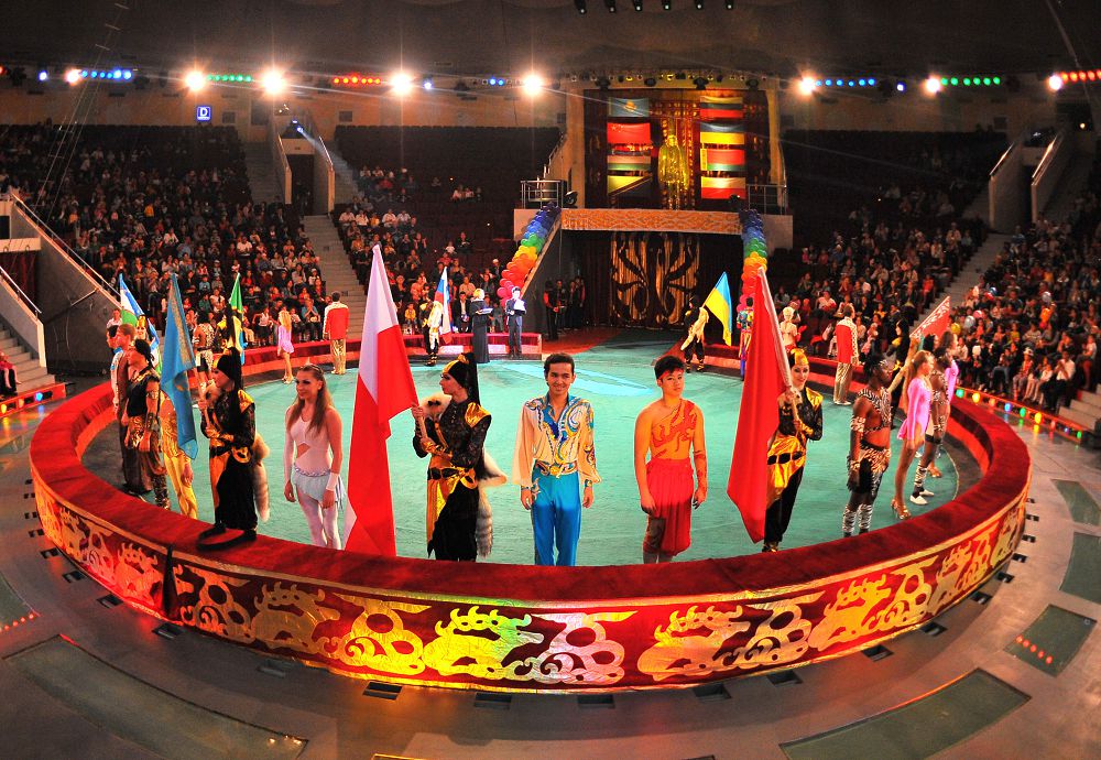 بىرەگەي ونەردىڭ بيىك باسەكەسى