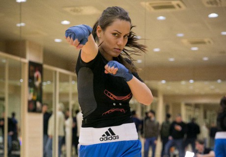 بوكسشى بويجەتكەن 6 مىڭ كورەرمەن سىياتىن امفيتەاتردا جۇدىرىقتاسادى