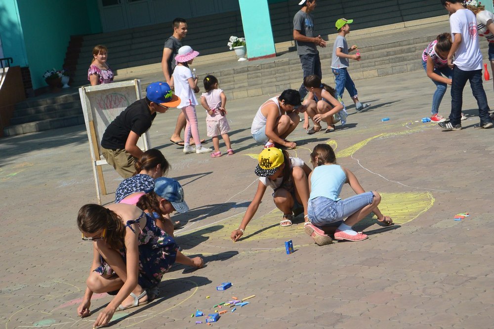 ەلوردا - بالالار كوزىمەن