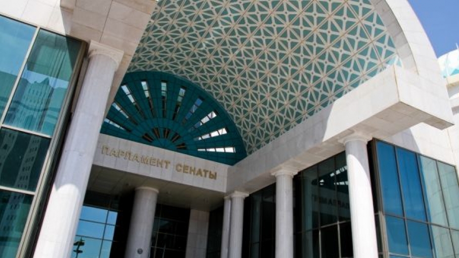 ەلباسى جارلىعىمەن سەنات دەپۋتاتتارى تاعايىندالدى