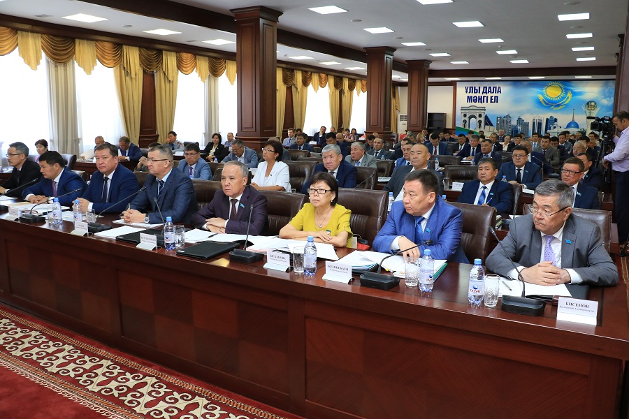 سىر وڭىرىندە كالتسيلەندىرىلگەن سودا شىعاراتىن زاۋىت سالىنادى