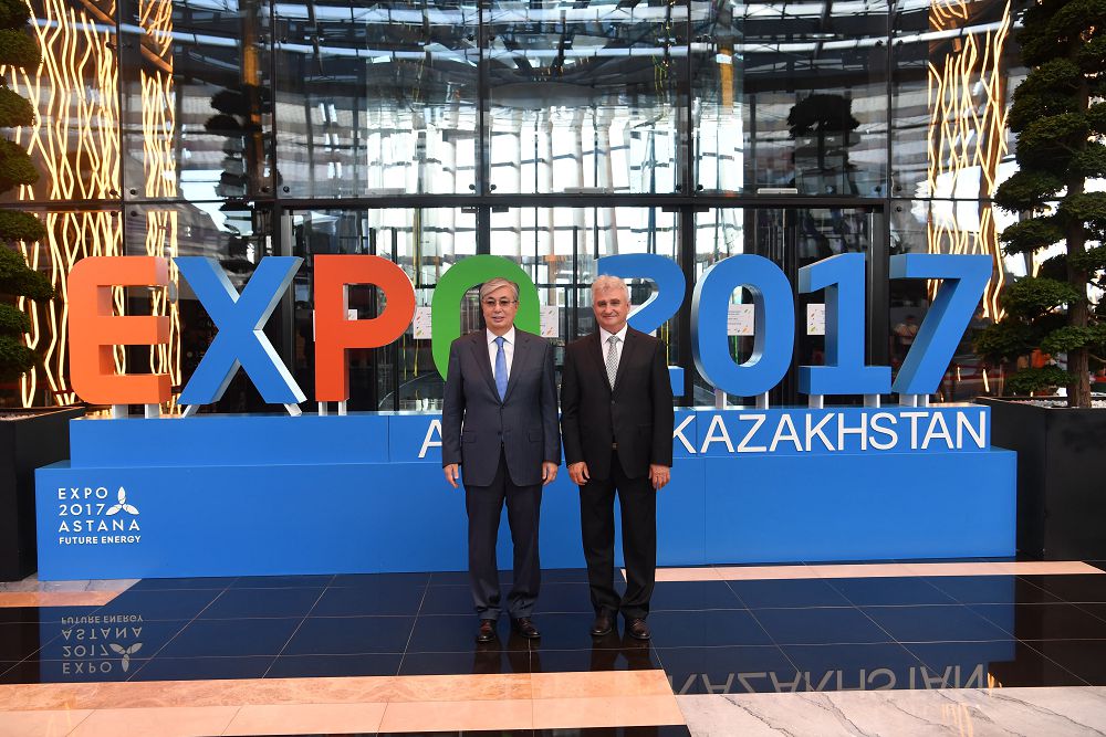 ق. توقاەۆ چەحيا سەناتىنىڭ توراعاسىمەن كەزدەسۋ وتكىزدى