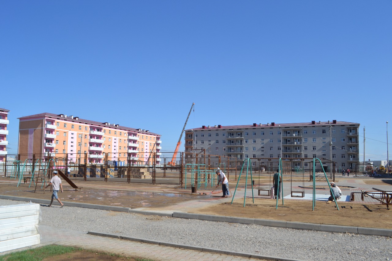 تۇركىستاندا شاعىن اۋدان بوي كوتەرىپ كەلەدى