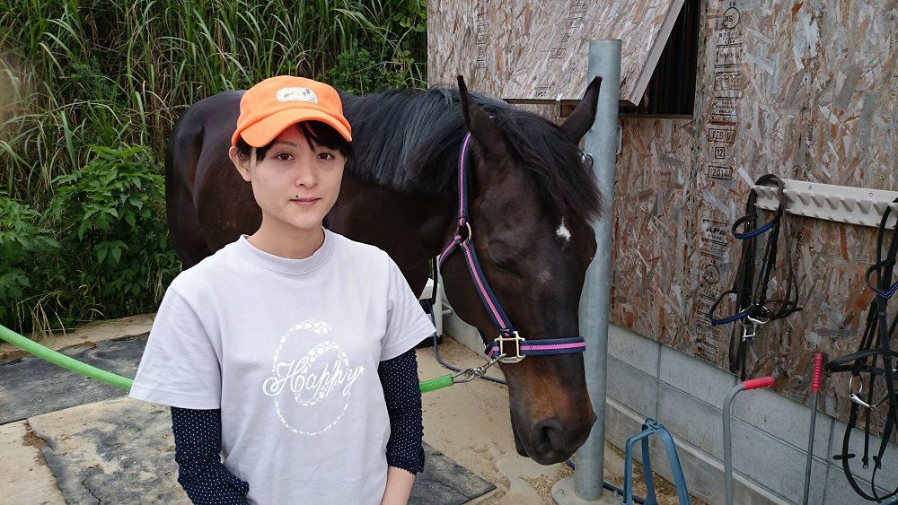 نارۋشيما مينامي: دومبىرا ومىرگە قۇشتارلىعىمدى وياتتى