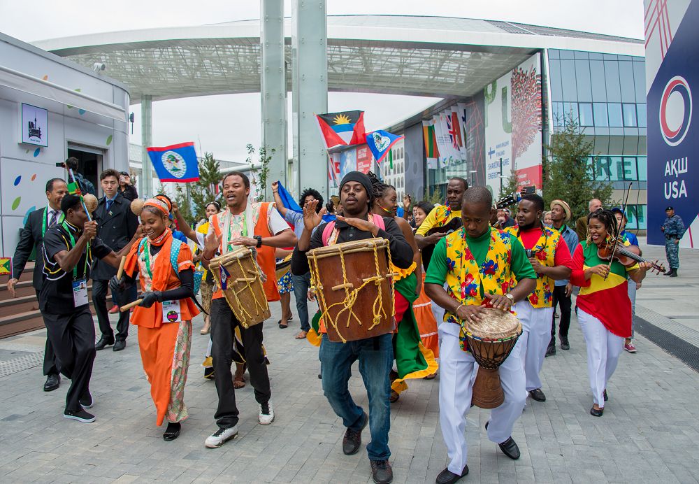 كاريب ونەرى كورمە دۋمانىن قىزدىردى