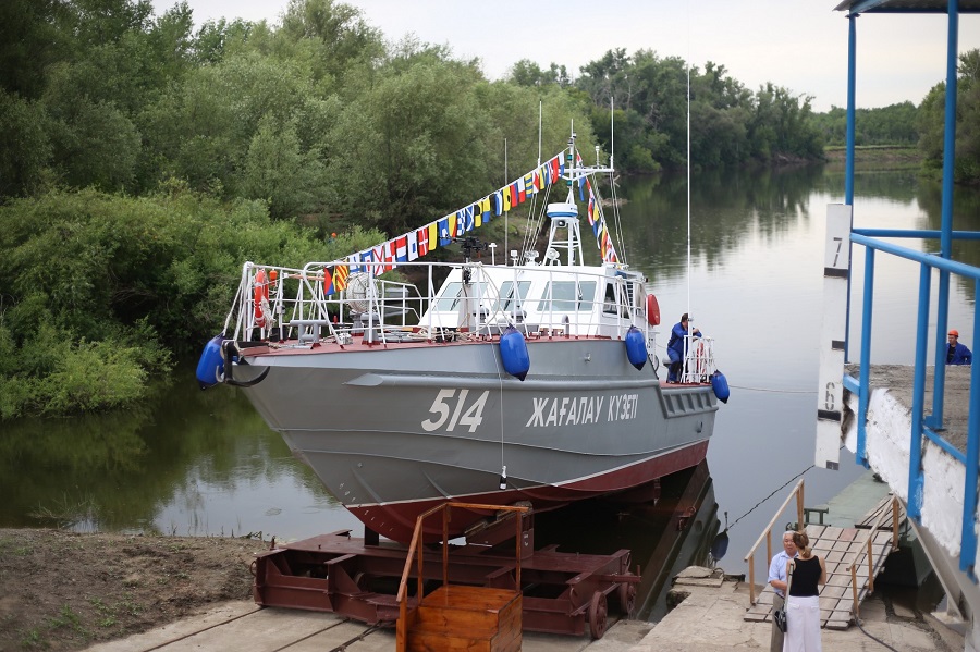 اسكەري-تەڭىز فلوتى تاعى ءبىر كاتەرمەن تولىقتى