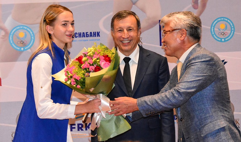 جەڭىل اتلەتتەرىمىزدى جەڭىسىمەن قۇتتىقتادى