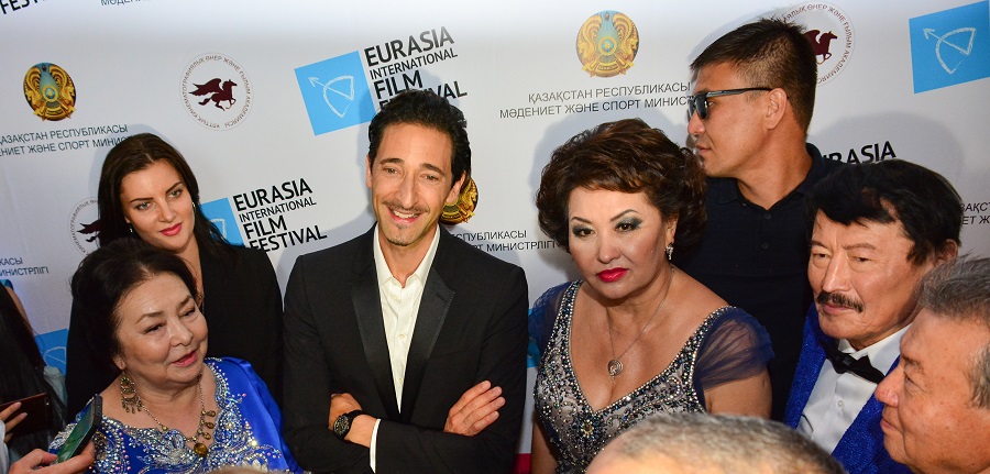 استانادا XIII حالىقارالىق «ەۋرازيا» كينوفەستيۆالى اشىلدى (فوتو)