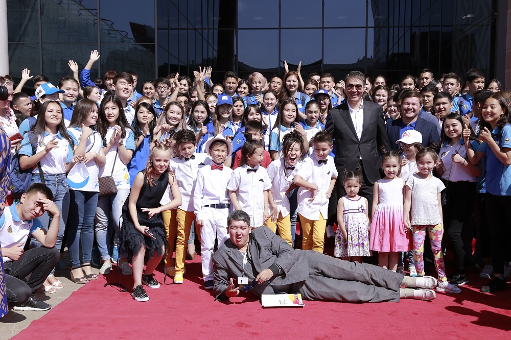 «بەس قۇرلىق» كينوفەستيۆالىنە مەكتەپ وقۋشىلارى قازىلىق ەتەدى