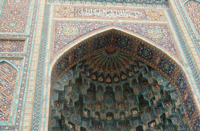 انەت بابانىڭ ەسىمى بەرىلدى