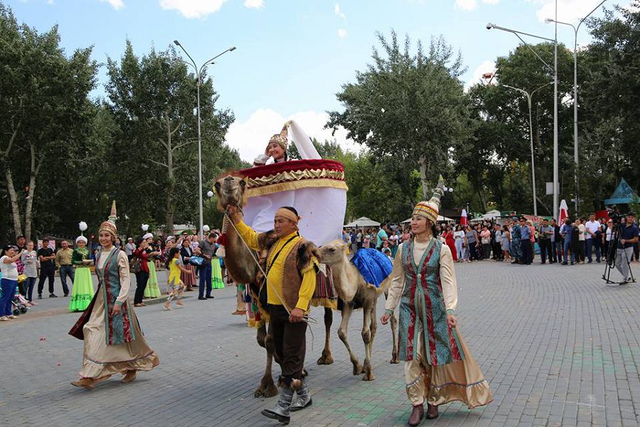 تاريحي تارازدان –  ەڭسەلى ەلورداعا