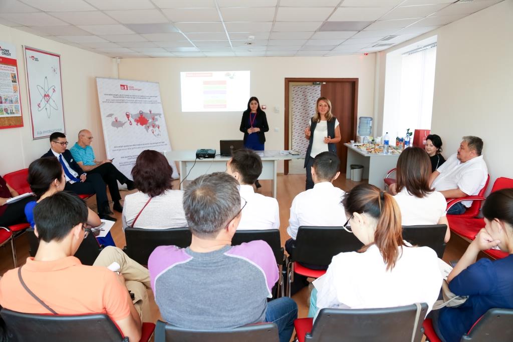 حوۋم كرەديت بانكى قارجىلىق ساۋاتتىلىق تۋرالى ءتۇسىندىردى