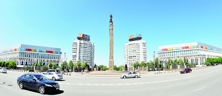 الاشتانۋ, تاۋەلسىزدىك جانە انا ءتىلى