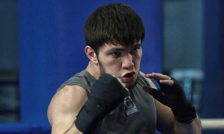 قازاقستاندىق بوكسشى ءالي احمەدوۆتىڭ كەزەكتى قارسىلاسى انىقتالدى