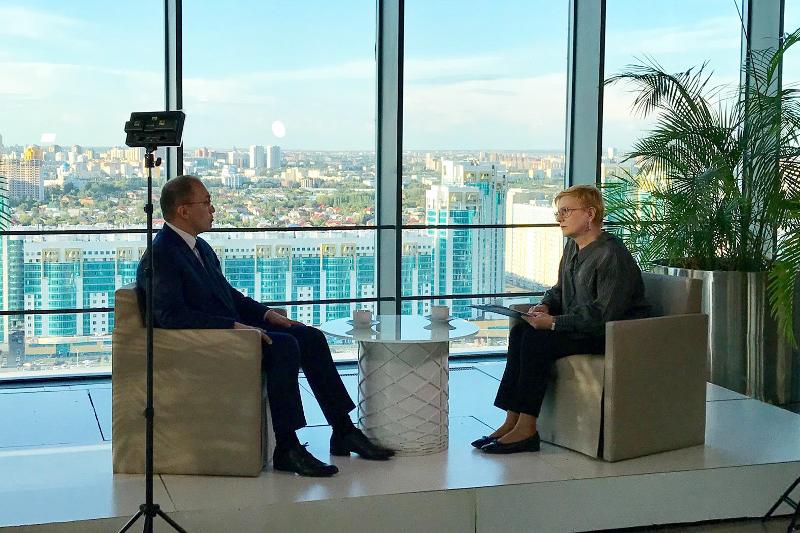 داۋرەن اباەۆ رۋمىنيالىق تەلەارناعا سۇحبات بەردى