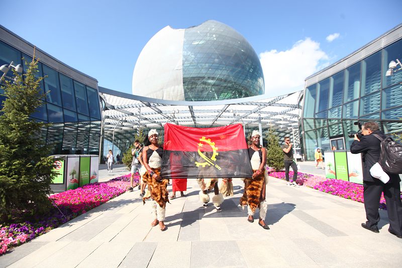 انگولا ايشىقتارى