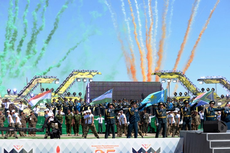 قازاقستاندا ارميا حالىقارالىق ويىندارى باستالدى