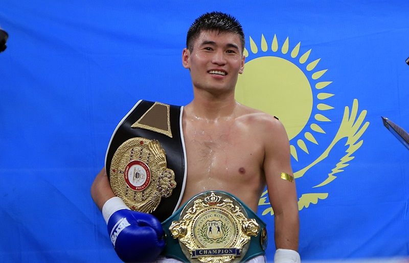 بۇگىن بوكسشى بەكمان سويلىباەۆ اشىق جاتتىعۋ وتكىزەدى