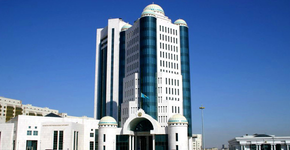 ۇكىمەت ءونىمدى جۇمىسپەن قامتۋ جانە كاسىپكەرلىكتى جاپپاي دامىتۋ ءىسىن تالقىلادى