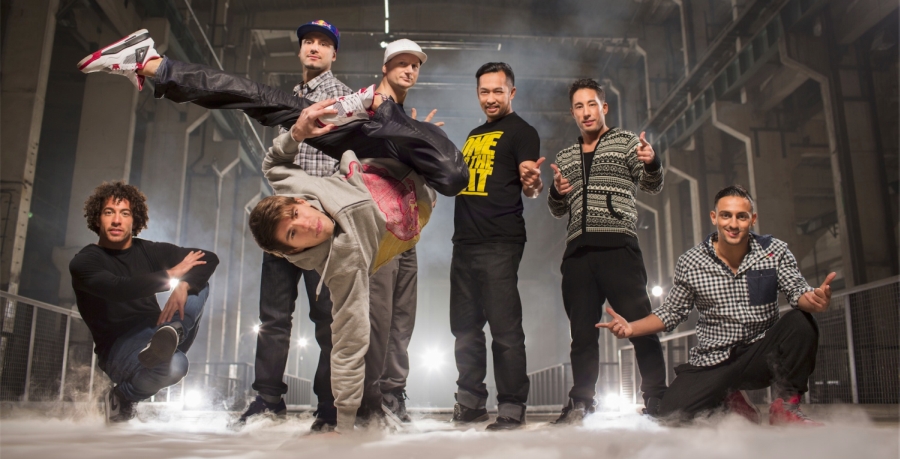 استانادا Flying Steps بي توبىنىڭ كەشى ءوتتى