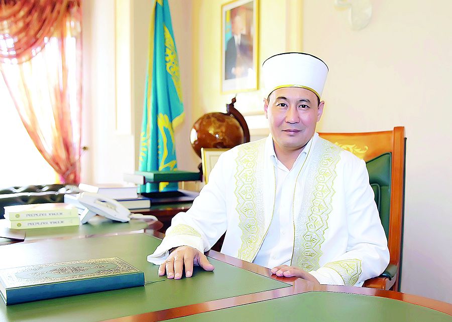 مەككە مەن ءمادينا جاقىنداي ءتۇستى...