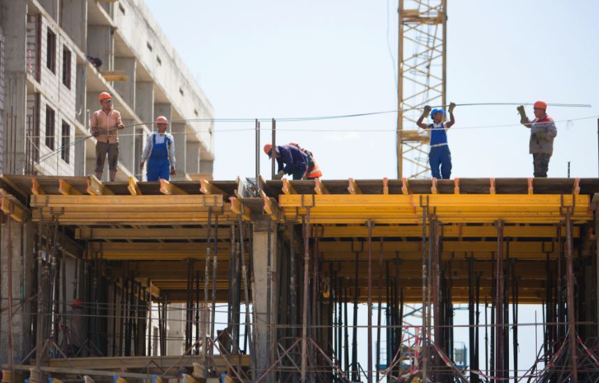 «نۇرلى جەر» ەلىمىزدىڭ قۇرىلىس سالاسىن دامىتۋعا جاڭا سەرپىن بەرەدى – ب.بايبەك