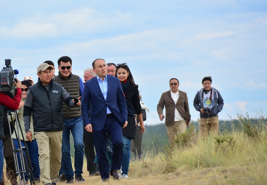 داۋرەن اباەۆ: «جىلقى» ­تريلوگياسىنىڭ  ۇلى دال­ادا تۇسىرىلەتىنى – تا­ريحي زاڭدىلىق