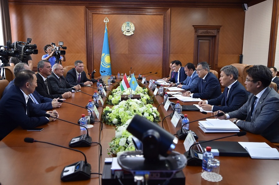 ۆەنگريالىق كاسىپكەرلەر وقو-دا بىرلەسكەن كاسىپورىندار قۇرۋعا نيەتتى