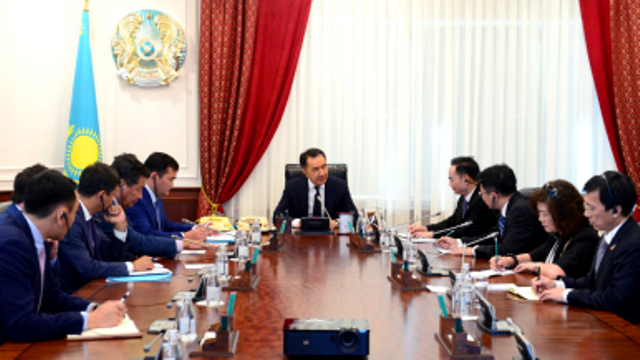 پرەمەر-مينيستر SANY Group كومپانياسىنىڭ باسشىسىمەن كەزدەستى