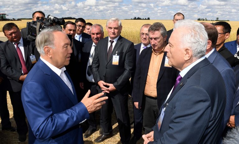 نۇرسۇلتان نازارباەۆ جۇمىس ساپارىمەن اقمولا وبلىسىنا باردى