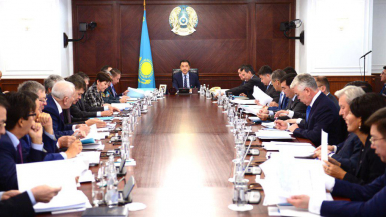 باقىتجان ساعىنتاەۆ جوعارى عىلىمي-تەحنيكالىق كوميسسيا وتىرىسىن وتكىزدى